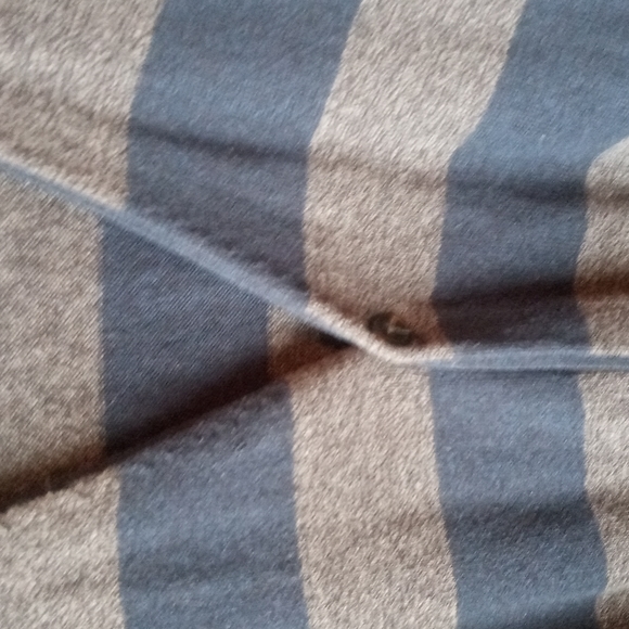 American Eagle Cardigan Sweater - Picture 4 of 9